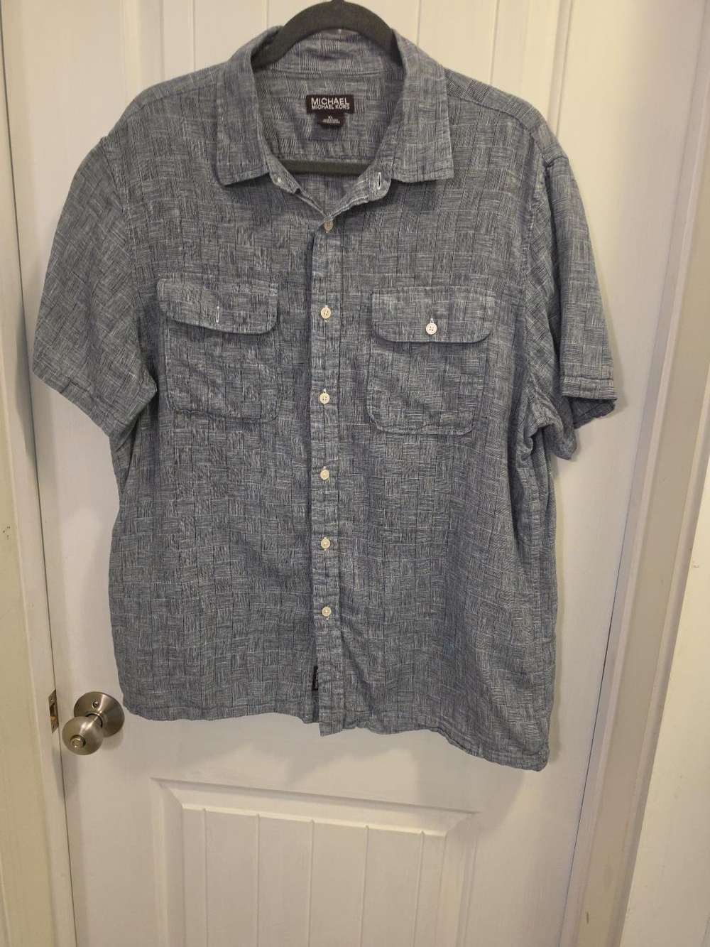 MICHAEL Michael Kors Heathered Blue Short-Sleeve Button-Down Shirt